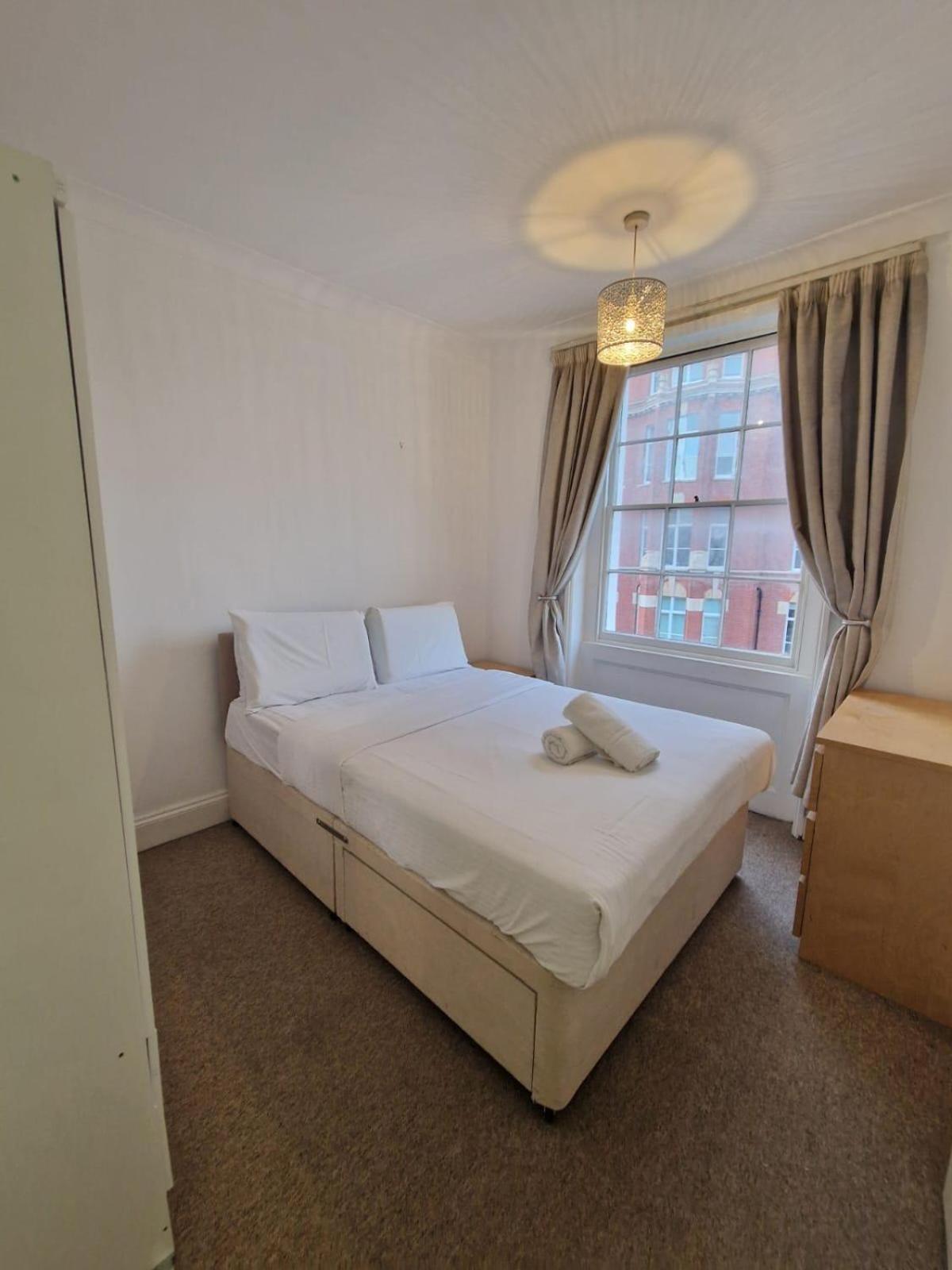 Baker Central Apartments London Room photo