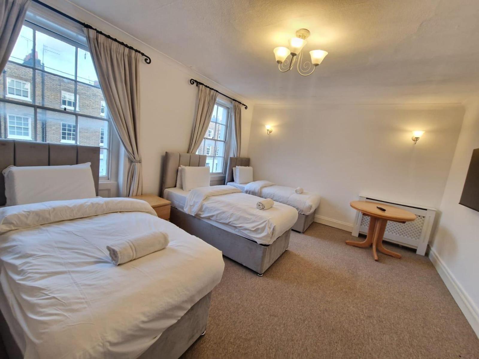 Baker Central Apartments London Room photo